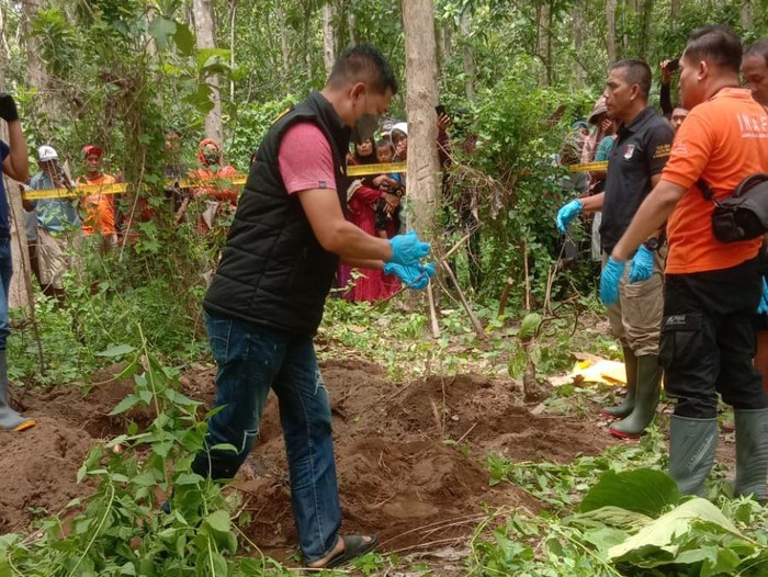 Kakek Jalal di Jember ditemukan tewas terkubur