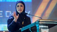 Ketua Umum APLI Kany V. Soemantoro mengajak para mitra usaha yang terdaftar di perusahaan penjualan langsung yang bernaung di APLI, untuk tetap memiliki semangat yang tinggi membangun bangsa melalui kiprahnya di bisnis penjualan langsung secara sehat dan benar. Saat ini industri Penjualan Langsung mampu mendongkrak perekonomian negara dengan cukup signifikan, sumbangan terhadap produk domestik bruto di dominasi oleh konsumsi rumah tangga serta berkontribusi positif dalam mengurangi angka pengangguran di Indonesia.