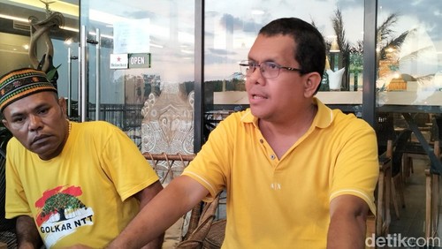Ketua DPD Partai Golkar Provinsi NTT Emanuel Melkiades Laka Lena (kanan). (Ambrosius Ardin/detikBali)