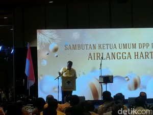 Di Acara Natal Nasional Golkar, Airlangga Ungkit Peran Jokowi di Diplomasi RI