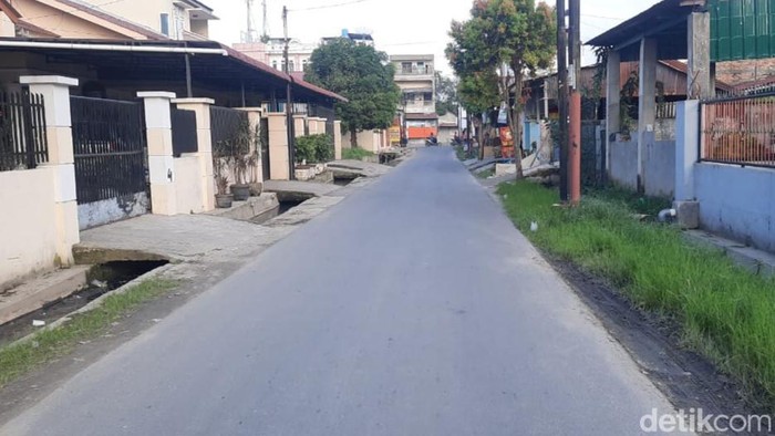 Kondisi Jalan Karya Bakti diaspal mulus. (Foto: Felicia Gisela Br Sihite).