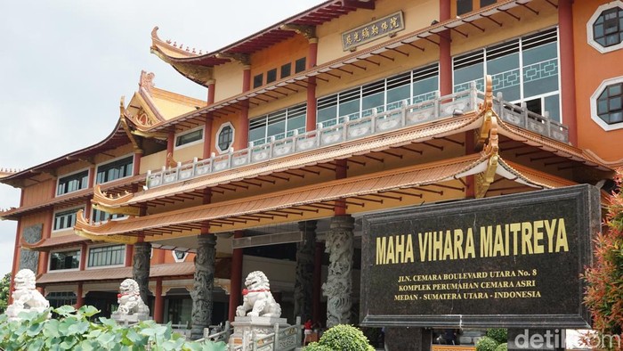 Maha Vihara Maitreya, salah satu vihara terbesar di Asia Tenggara. (Goklas Wisely/detikSumut)