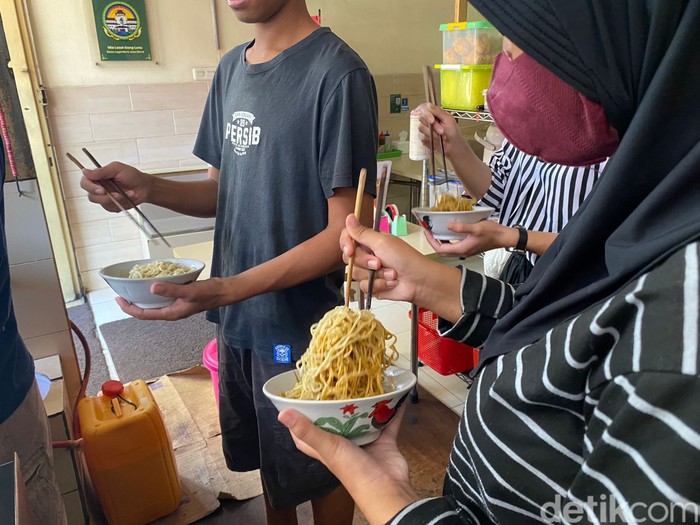 Mie Lezat Gang Luna 'hidden gem' di Bandung