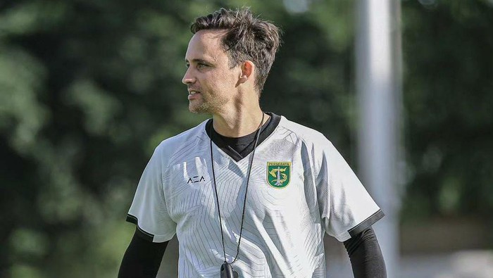 Pelatih Persebaya Surabaya Paul Munster