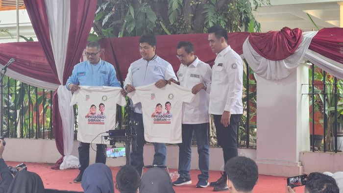 Penjahit Indonesia Raya mendeklarasikan dukungannya kepada pasangan Prabowo Subianto dan Gibran Rakabuming Raka
