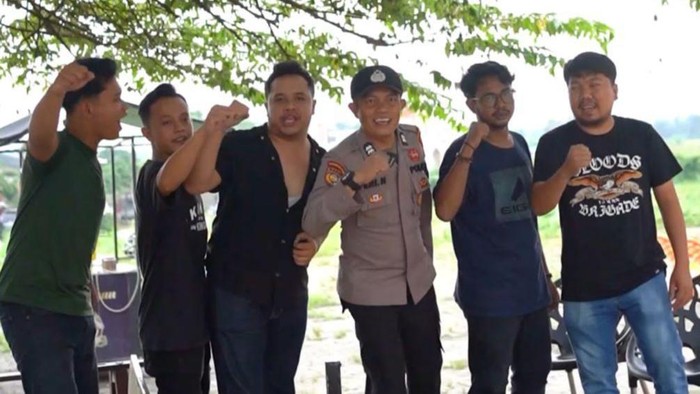 Polres Rokan Hilir saat ajak influencer dan penggiat media sosial lokal. (Dok Polres Rokan Hilir)