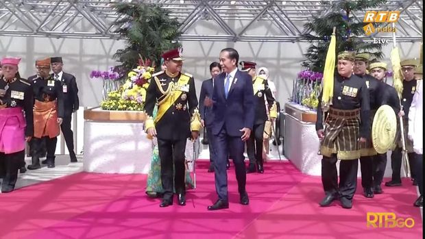 Foto: Presiden Jokowi menghadiri acara resepsi pernikahan putra Sultan Brunei Darussalam Hassanal Bolkiah, Pangeran Abdul Mateen dengan Anisha Rosnah atau Anisha Isa-Kabelic. (Tangkapan layar YouTube RTB News).