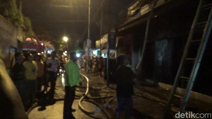 Rumah makan di Getas Pejaten, Kecamatan Jati, Kudus terbakar, Sabtu (13/1/2024) malam.