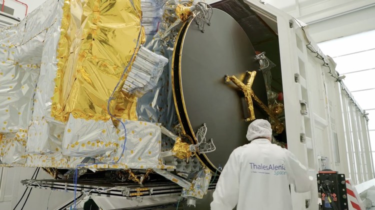 Pengiriman satelit baru Telkom oleh Thales Alenia Space