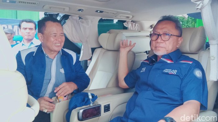 Ketua Umum PAN, Zulkifli Hasan saat bertemu kader dan relawan di Klaten