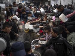 Wabah Hepatitis A Hantui Pengungsian yang Penuh Sesak di Gaza