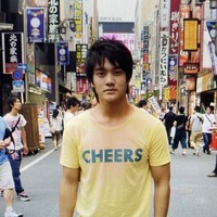 Presenter Boy William belakangan kembali jadi sorotan karena diam-diam rupanya telah melakukan operasi plastik pada hidungnya. Penampilannya pun kini jadi berbeda. Foto: Instagram/@boywilliam17