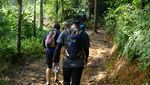 Basah-basahan di Curug Hordeng Sentul Lebih Dulu, Makan Nasi Liwet Kemudian