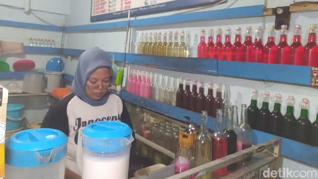 Depot Es Semanggi di Kota Magelang.