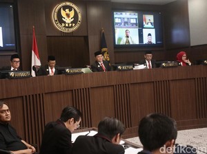 DKPP Sanksi Ketua-Anggota KPU RI soal Pendaftaran Gibran
