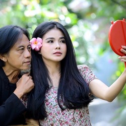 Epy Kusnandar, Preman yang Gak Mau Pensiunkan Cinta ke Karina Ranau