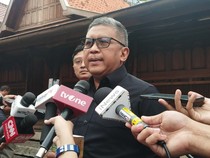 Hasto Duga Terjadi Fragmentasi di Kabinet, Ungkap Testimoni Mensos Risma