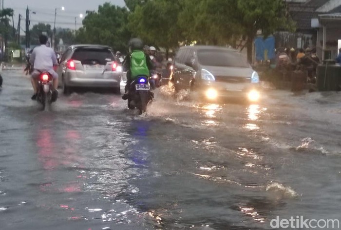 Akhir Pekan Tiba Ini Wilayah Siaga Waspada Bencana Hidrometeorologi