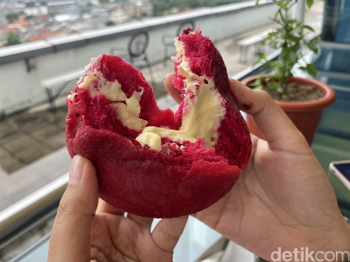 Just Better Stuff Just Better Stuff, croissant kaki lima yang hits di Cipete