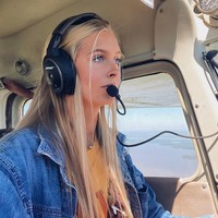 Wanita kelahiran Fort Smith, Arkansas, ini mengenyam pendidikan militer di Akademi Angkatan Udara AS El Paso County, Colorado. Dia lulus dengan gelar bidang fisika jurusan astronomi. Foto: Instagram/@madiisabellaa