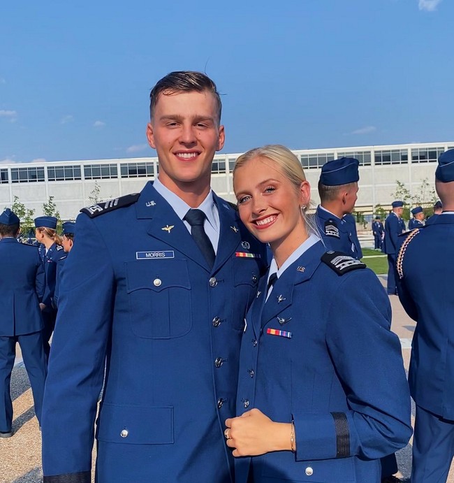 Lulus dari Akademi Angkatan Udara, Madison masih haus akan ilmu pengetahuan. Dia pun melanjutkan pendidikannya untuk meraih gelar Master jurusan kebijakan publik di Harvard Kennedy School. Foto: Instagram/@madiisabellaa