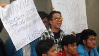 Dalam keterangannya, aktivis Mahasiswa Jakarta Bergerak, menyampaikan jika mereka memberikan ruang ke Prabowo hingga TKN untuk diskusi penculikan aktivis 98.