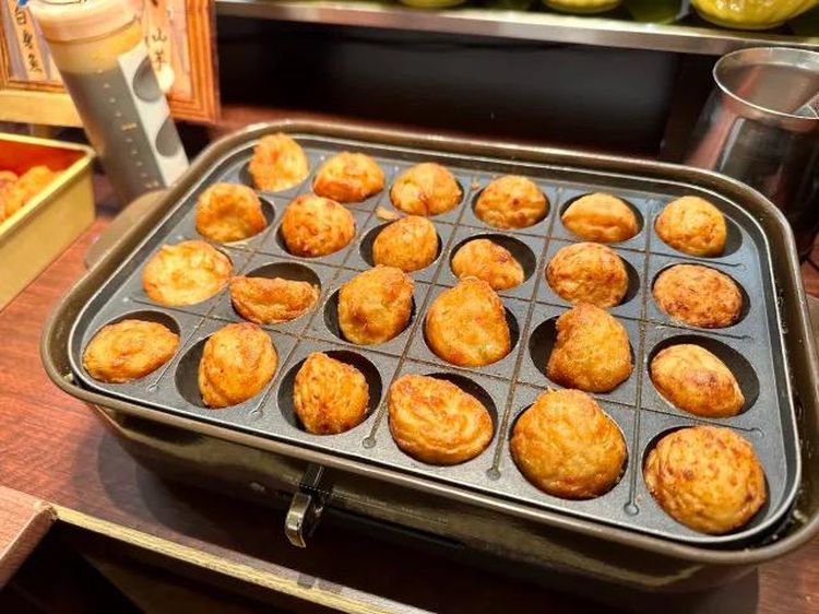 Mantap! Sarapan di Hotel Ini Bisa Makan Takoyaki Sepuasnya