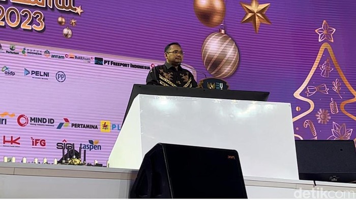 Menteri Agama Yaqut Cholil Qoumas menghadiri perayaan Natal bersama Kementerian Badan Usaha Milik Negara (BUMN) di JCC, Senayan, Jakarta Pusat.