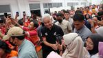 Momen Ganjar Buat Bulu Mata Palsu di Pabrik Purbalingga