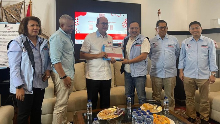 Momen Ketua TKN Prabowo-Gibran Sambangi Laskar Trisakti 08 Momen Ketua TKN Prabowo-Gibran Sambangi Laskar Trisakti 08