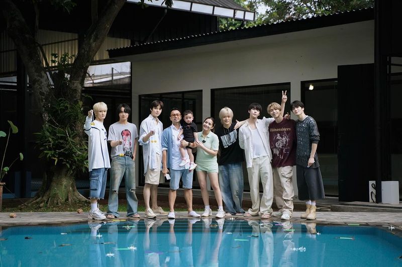 Momen NCT 127 berkunjung ke rumah Raffi Ahmad dan Nagita Slavina