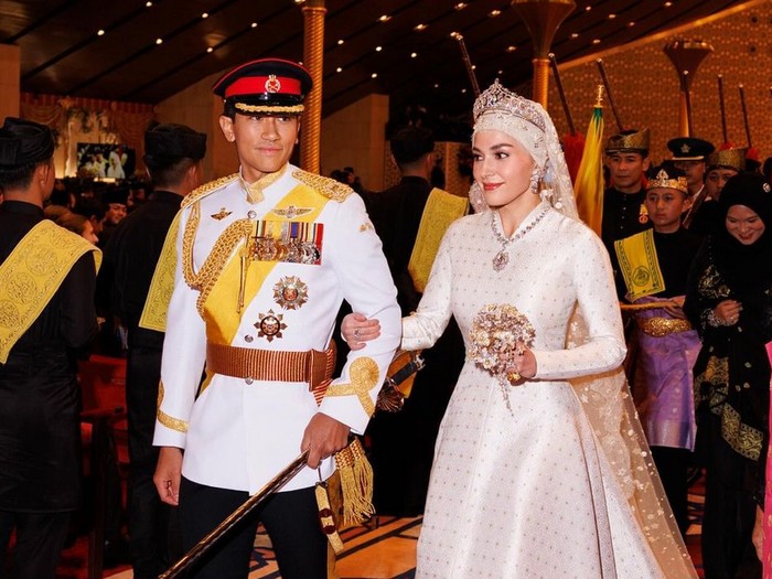 Pangeran Abdul Mateen dan Anisha Rosnah.