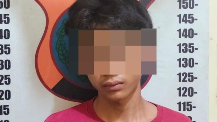 Pelajar SMP yang melakukan pencurian di warung warga di Pematang Siantar. (Dok. Polsek Siantar Martoba)