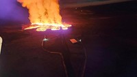 Islandia dalam beberapa pekan terakhir berupaya membangun penghalang dari tanah dan batu untuk mencegah lava mencapai Grindavik, namun letusan terbaru tampaknya telah menembus pertahanan tersebut.