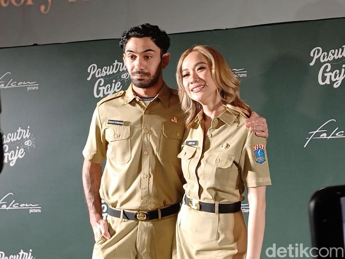 Reza Rahadian dan Bunga CItra Lestari.