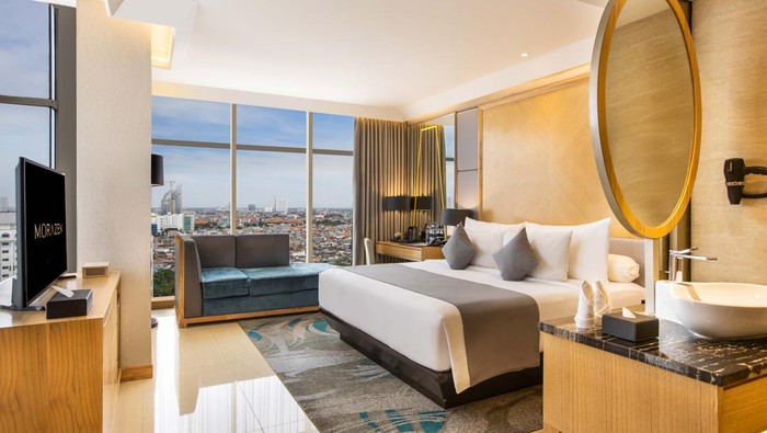 Salah satu hotel di Surabaya yang menyediakan guling untuk kenyamanan tamu.