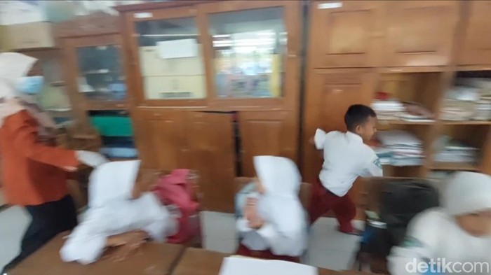 vaksin polio anak di lamongan