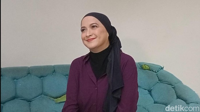 Andhara Early saat ditemui di kawasan Trans TV, Jakarta.