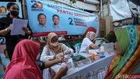 Pemeriksaan kesehatan gratis ini digelar oleh Partai Gerindra.