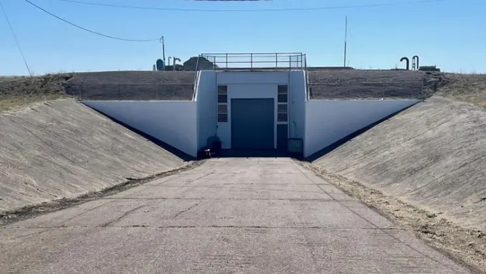 Bunker Perang Dingin Dijual