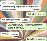Komunikasi guru dan murid di era modern sudah bisa lewat chat. Tapi jangan sampai blunder kayak berikut ini, ya.