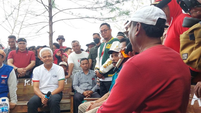 Ganjar Bertemu Nelayan Wonokerto Pekalongan (Kurniawan Fadilah-detikcom)