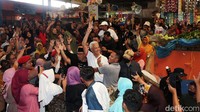 Ganjar juga diteriaki mulai dari Ganjar Presiden, Hidup Ganjar hingga Ganjar menang.  