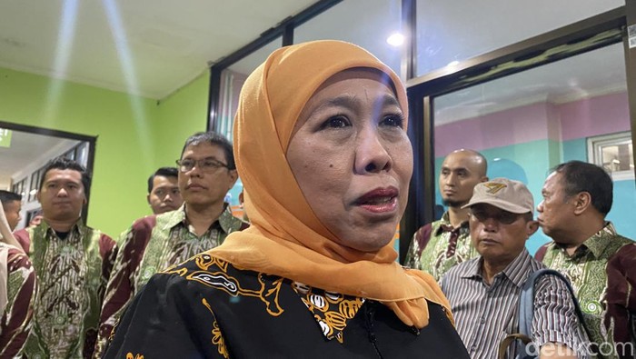Gubernur Jatim Khofifah Indar Parawansa.