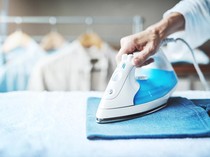 Begini Caranya Menyetrika Pakaian Dry-Clean di Rumah