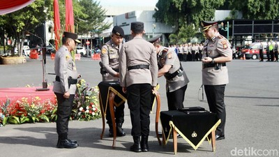 Kapolda Metro Jaya Pimpin Sertijab Kabid Humas hingga 3 Kapolres