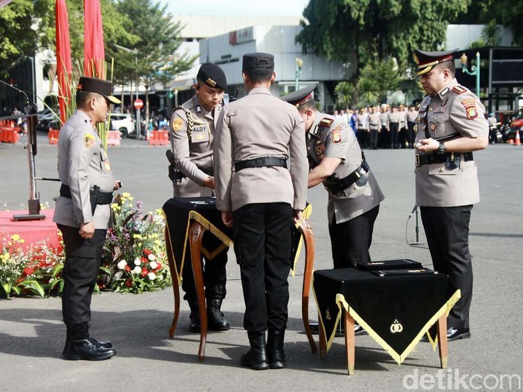 Kapolda Metro Jaya Pimpin Sertijab Kabid Humas hingga 3 Kapolres