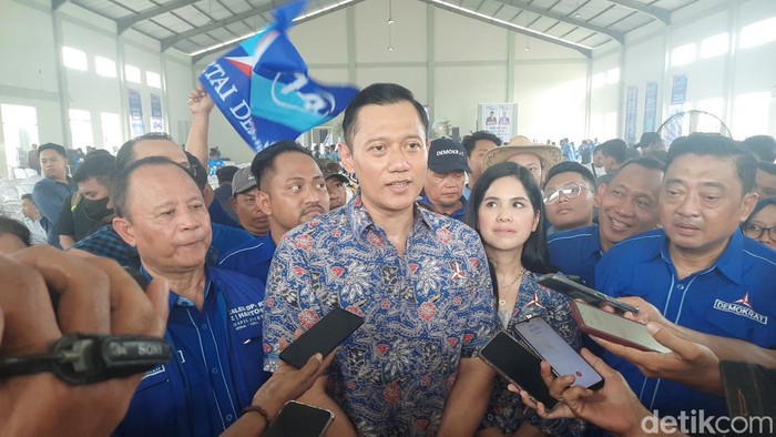 Ketua Umum Partai Demokrat, Agus Harimurti Yudhoyono (AHY) saat berkampanye di Kabupaten Kudus, Jawa Tengah, Selasa (16/1/2024).