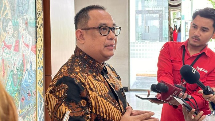 Koordinator Stafsus Presiden Ari Dwipayana