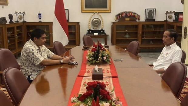 Maruar Sirait bertemu Presiden Joko Widodo. (Instagram/maruararsirait)